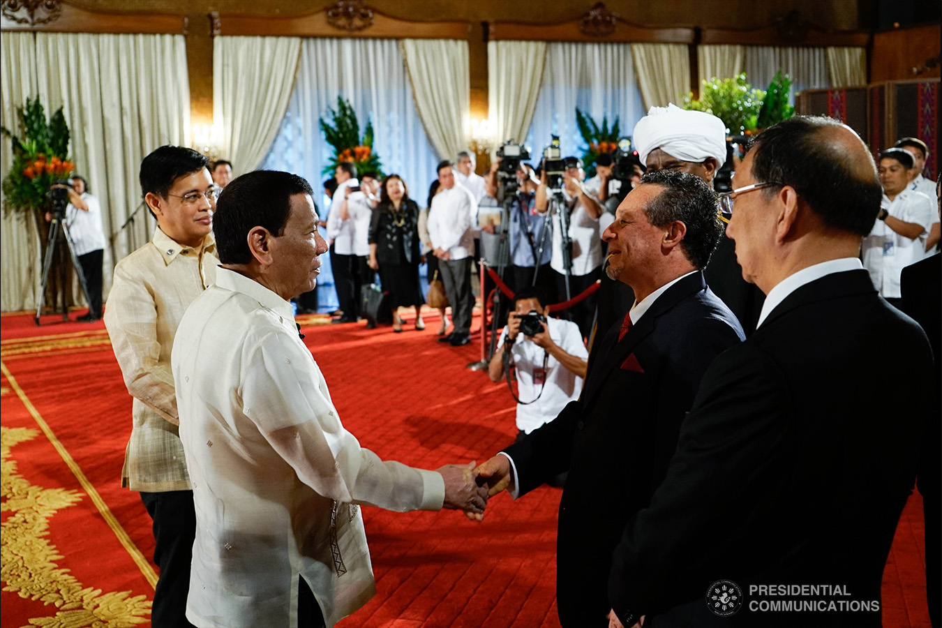 President Rodrigo Roa Duterte shares a light moment with Non-resident Ambassador Designate of the Republic of Peru Fernando Julio Antonio Campos Quiros after the latter presented his credentials to the President during a ceremony at the Malacañan Palace on January 21, 2019. KING RODRIGUEZ/PRESIDENTIAL PHOTO