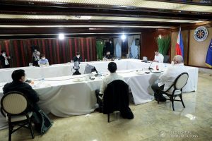President Rodrigo Roa Duterte presides over a meeting with the Inter-Agency Task Force on the Emerging Infectious Diseases (IATF-EID) core members at the Malacañan Palace on January 6, 2022. ALBERTO ALCAIN/ PRESIDENTIAL PHOTO
